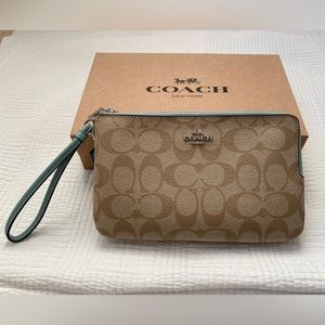 NEW COACH Signature Double Zip Wristlet Wallet NWT holiday gift box Blue Lining